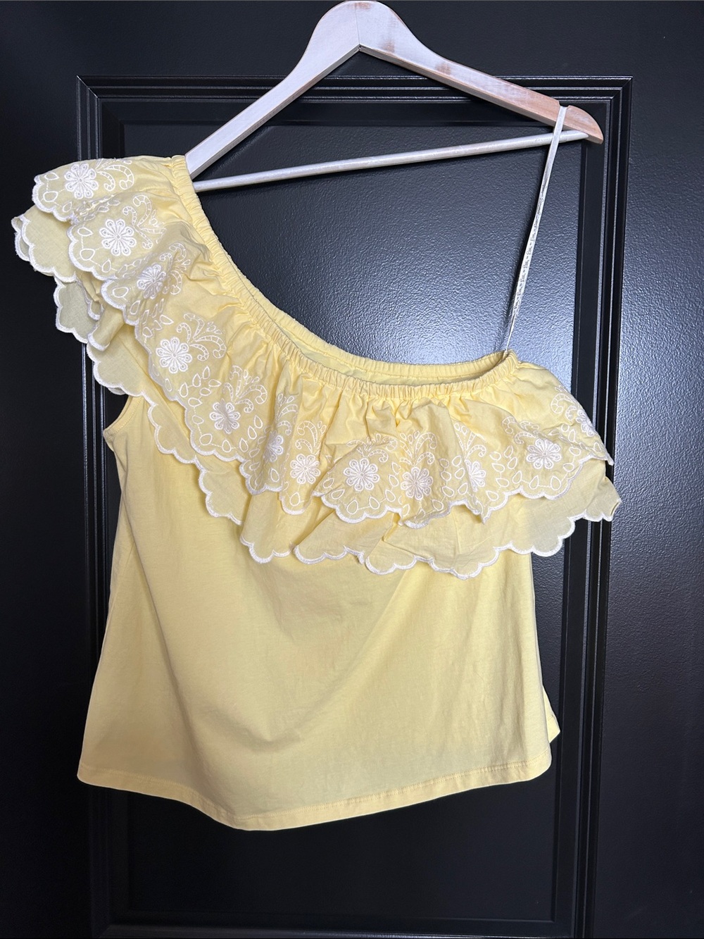 Lilly Pulitzer Kym knit Yellow One-Shoulder Eyelet Ruffle Trim XL